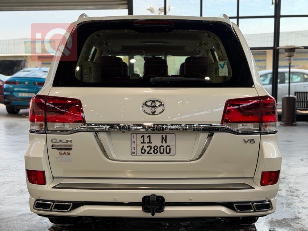 تويوتا لاندكروزر